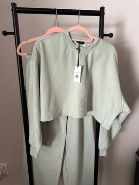 Cropped Sage Crewneck Sweatshirt - Women